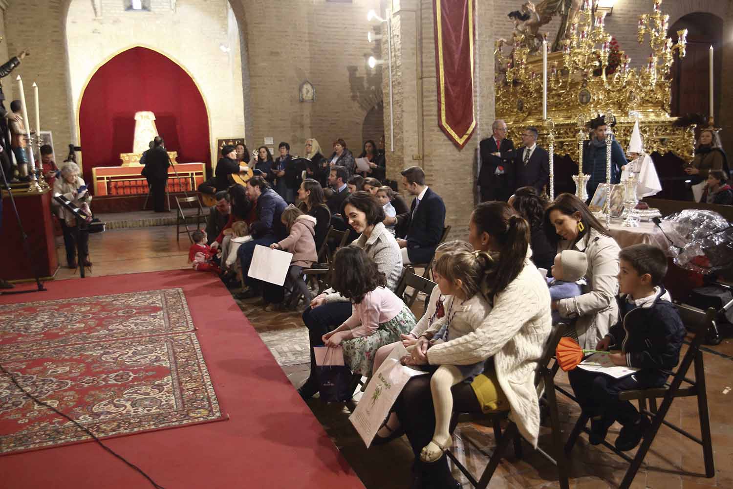 PRESENTACIÓN DE LOS NIÑOS A LA VIRGEN DE LA AURORA - PRESENTACIÓN DE LOS NIÑOS A LA VIRGEN DE LA AURORA -
