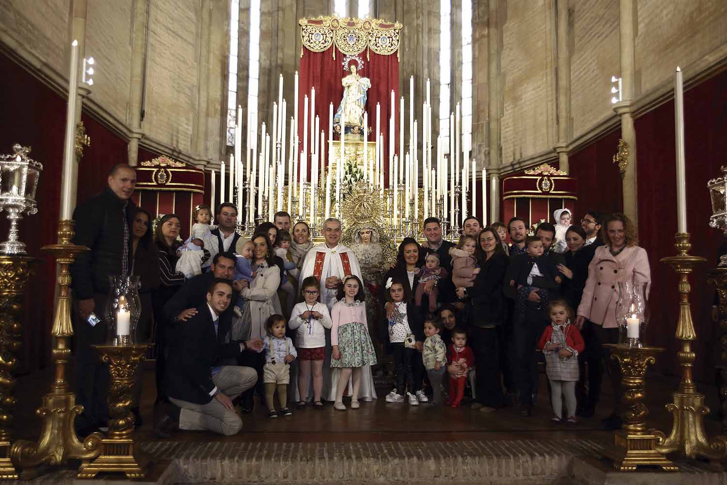 PRESENTACIÓN DE LOS NIÑOS A LA VIRGEN DE LA AURORA - PRESENTACIÓN DE LOS NIÑOS A LA VIRGEN DE LA AURORA -