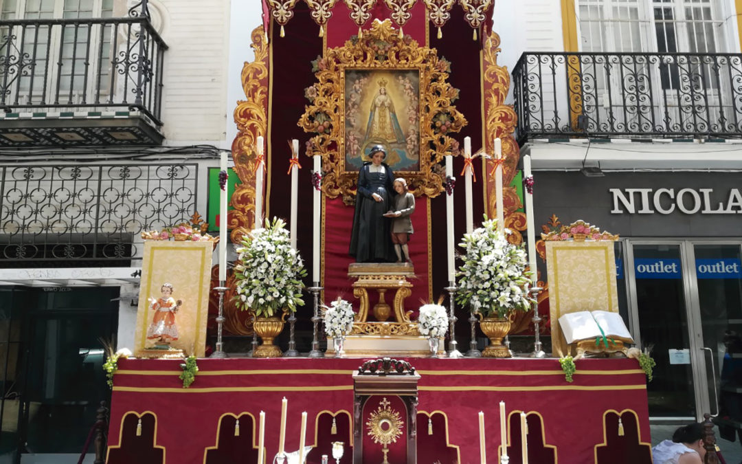 ALTAR Y ESCAPARATE PARA LA PROCESIÓN DEL CORPUS DE SEVILLA