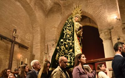 Traslado al paso de Nuestra Señora de la Aurora
