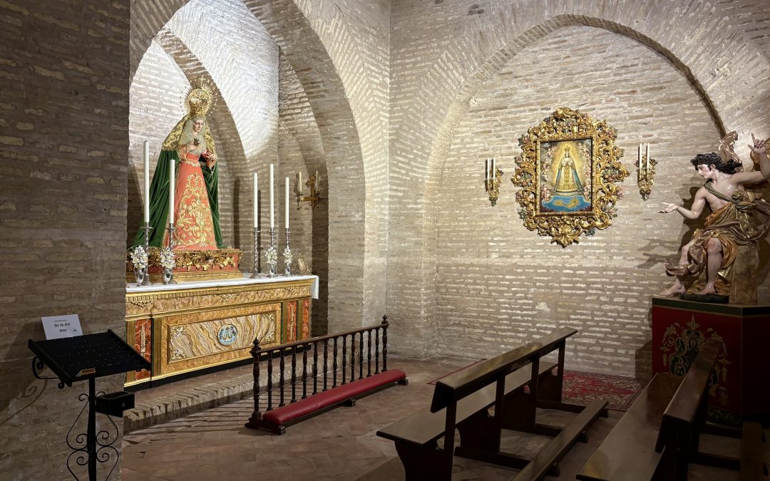 Ntra. Sra. de la Aurora regresa a su capilla en una nueva ubicación y con el altar remozado