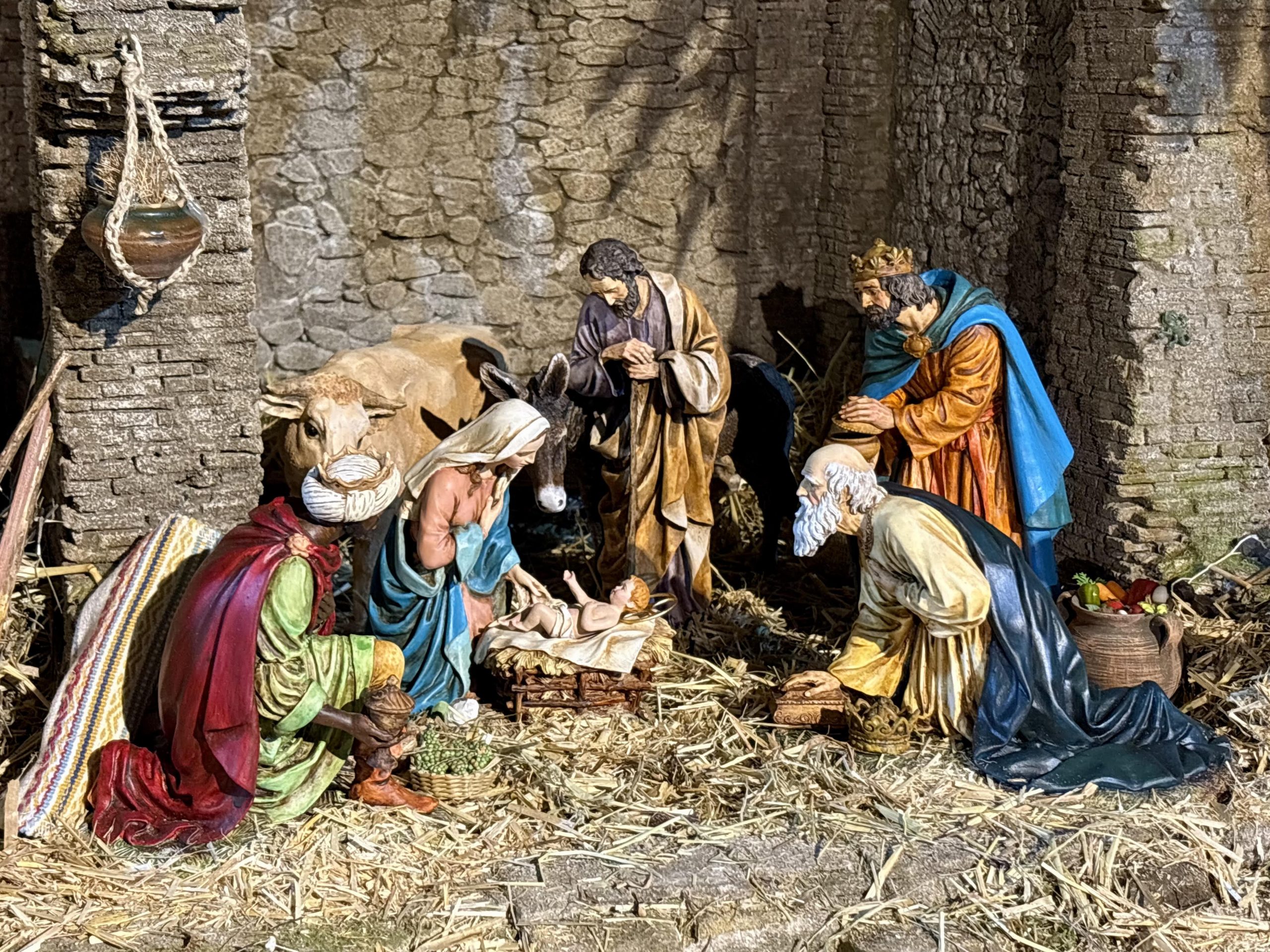 Horarios de Navidad de la iglesia y la casa hermandad