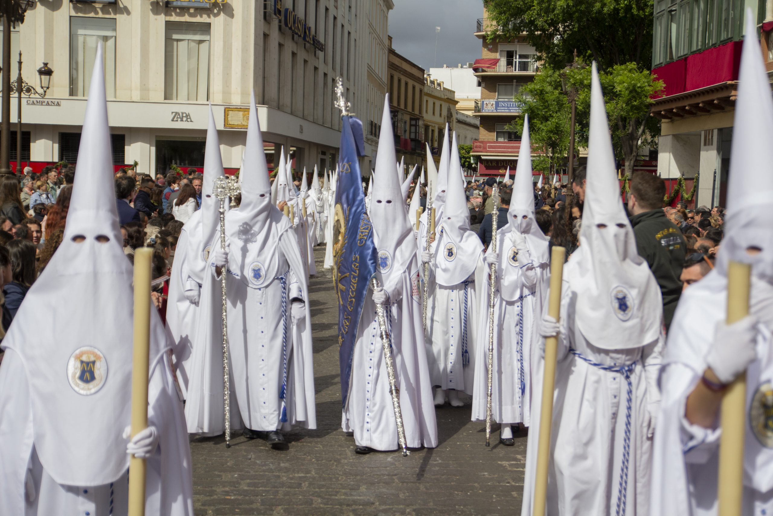 Información sobre el alquiler de túnicas de nazareno